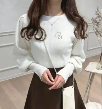 반짝반짝 자수 리브 니트 미사용