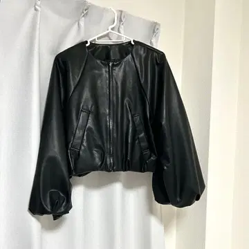 벌룬 슬리브 크롭 가죽 자켓 블랙