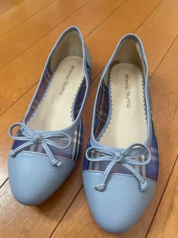 Oriental Traffic 22.5 스카이블루 체크 무늬 펌프스 블루