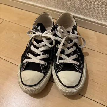 CONVERSE 블랙 스니커즈 23cm