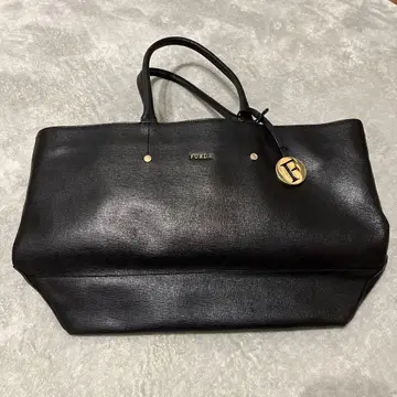 대용량 FURLA 블랙 가죽 토트백