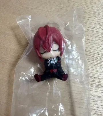 트위스테 어깨 쿵 피규어 리들 로즈하트