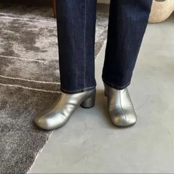 cft. 부츠 실버 23.5cm