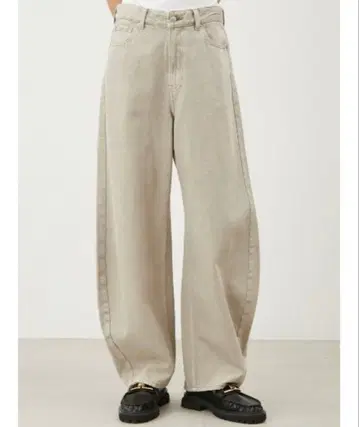 Mila Owen 루즈핏 커브 데님 팬츠