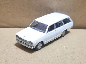 토미카 리미티드 닛산 스카이라인 밴