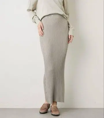 윔 가젯 정가 1만 5천 엔 니트 핏 스커트