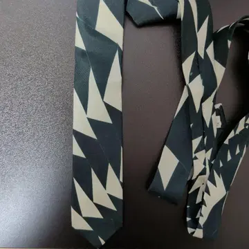 폴스미스 메인라인 기하학 패턴 넥타이