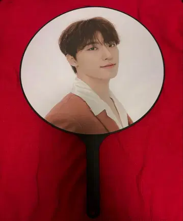 DINO BE THE SUN 부채