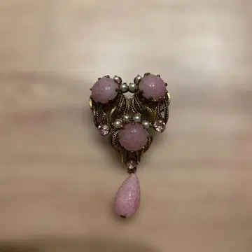 오스트리아 각인 브로치