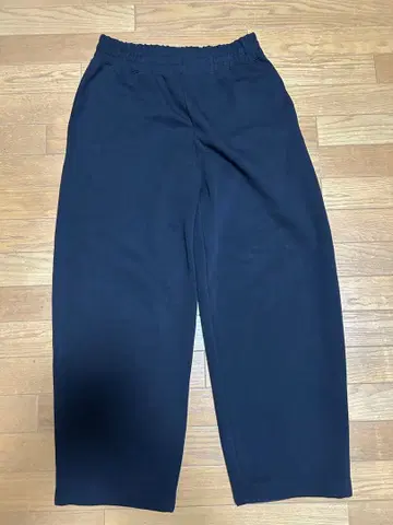 UNIQLOC 블랙 L 사이즈