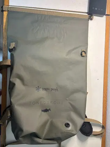 Snow peak Toned Trout Guide Dry Pack 30L