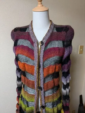 멀티 컬러 스트라이프 니트 가디건 수트