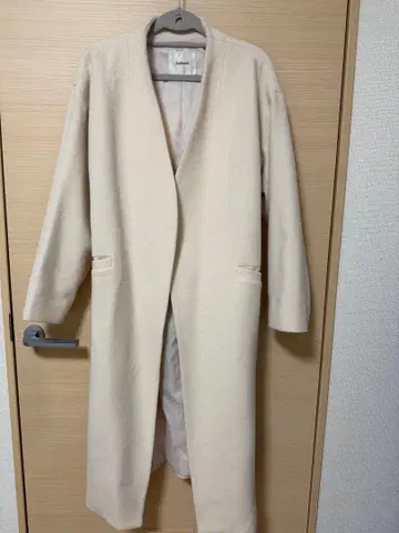 안데뮤 아이보리 롱 코트 허리 리본 포함