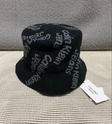 캘빈클라인 올오버 로고 버킷햇