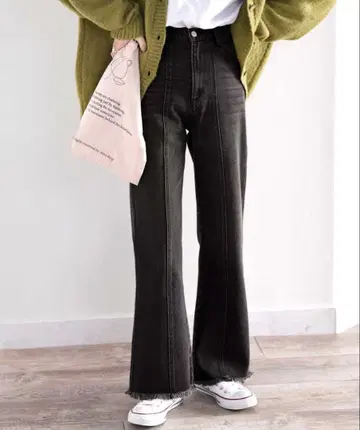 [ classicalelf ] 다크 그레이 플레어 데님 팬츠