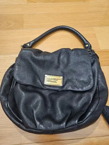 MARC JACOBS 블랙 가죽 숄더백