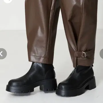 [ 미사용 새상품 ] 소프트 가죽 통굽 숏부츠