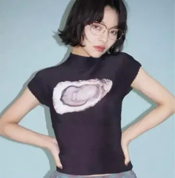 musubore 굴 오이스터 플리츠 프린트 상의