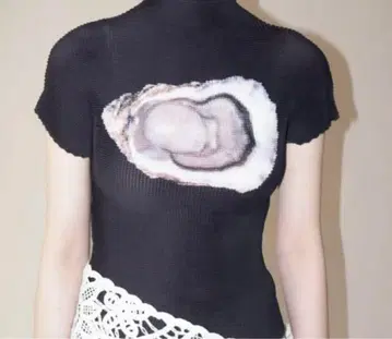 musubore 굴 오이스터 플리츠 프린트 상의