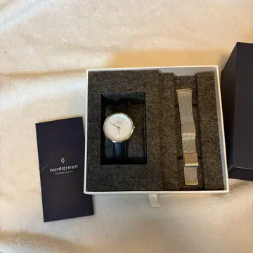 nordgreen 아날로그 시계 실버/블랙