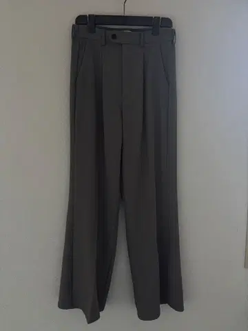 루즈 애쉬 그레이 슬랙스