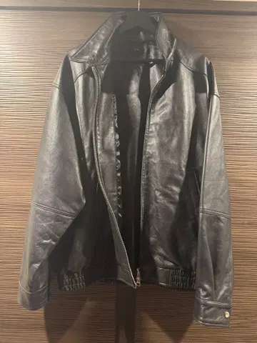 BEAMS 블랙 가죽 자켓