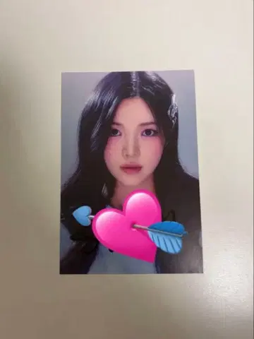 Hearts2Hearts 유하 친필 사인
