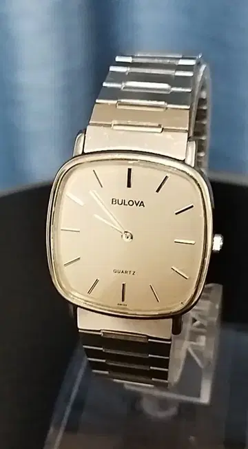 BULOVA 1978 1716 남성용 손목시계 쿼츠 [배터리 교체 완료]