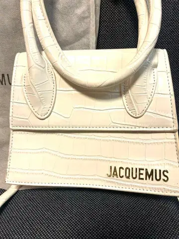 새상품 JACQUEMUS 자크 뮈스 화이트 숄더백 크로코 2way
