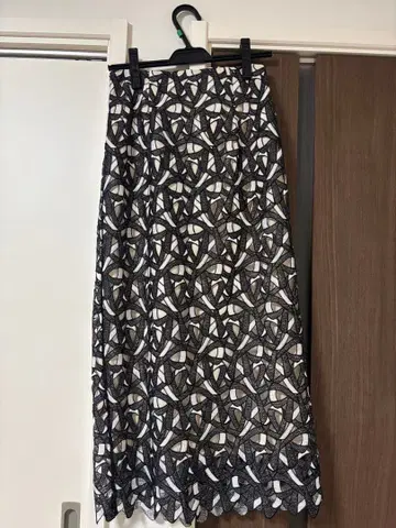 FlAY I.D. 레이스 타이트 스커트