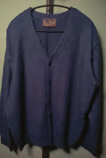 ROUTINE 네이비 니트 가디건 버튼 포함