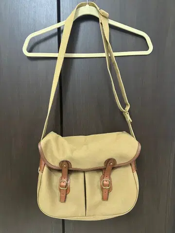 브래디 베이지 캔버스 숄더백