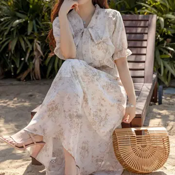 [ DAY CLOSET ] 미니 꽃무늬 보타이 쉬폰 A라인 리조트 원피스
