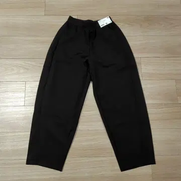 유니클로 드라이 맨투맨 커브 팬츠 숏 기장 블랙 S 사이즈