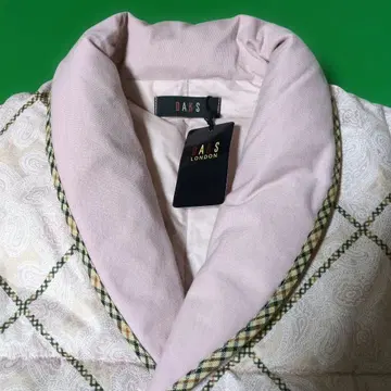 DAKS 깃털 어깨 보호대