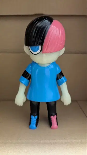 천재 이구치 소년 박사 '노리군' 축광 GRAPE BRAIN 소프트 비닐