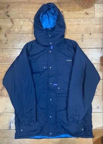 2002년산 파타고니아 네이비 마운틴 후드티 가이드 후드티