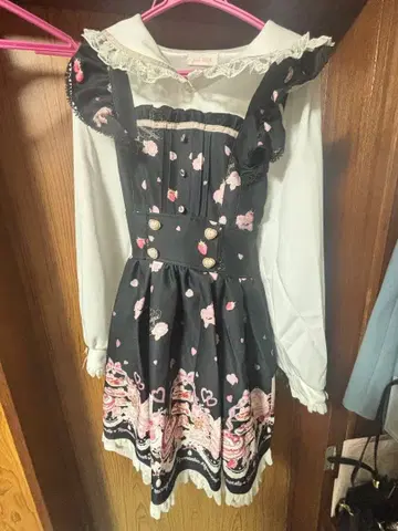 블랙 프릴 꽃무늬 원피스 긴팔