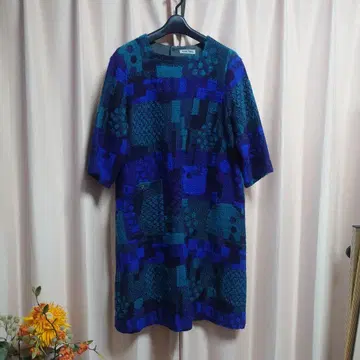 사토 섬유 엠앤쿄코 자매 브랜드 기하학 패턴 7부 소매 점퍼 스커트