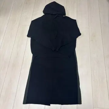 클로셰 셋업 후드티 시니컬