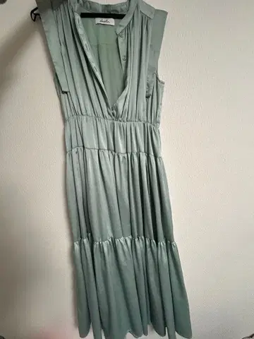 dazzlin 민트 그린 슬리브리스 원피스