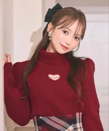 미셸 마카롱 하트컷 니트탑