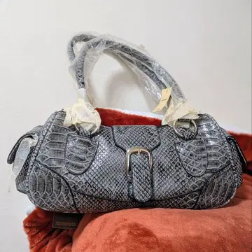 새상품 택 포함 Monte rosso 크로커다일 핸드백