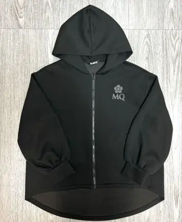 새상품급 MARY QUANT 블랙 후드티 MQ 로고 마리콴트