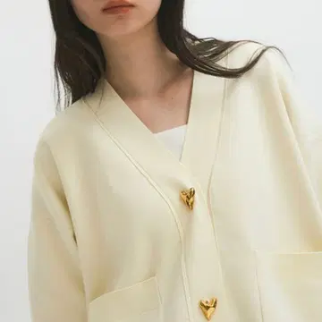 ADAM ET ROPE 하트 버튼 미들 가디건
