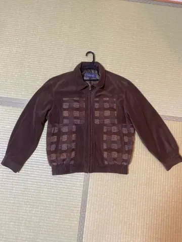 브라운 플리스 자켓 체크 무늬