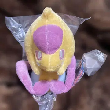 크레세리아 봉제 인형