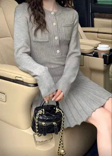 Alicedudu 무지 패턴 버튼 프론트 스웨터 드레스