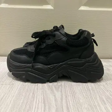 지퍼 볼륨 밑창 스니커즈 통굽 대드 스니커즈 ZARA