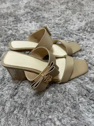 RANDA S 사이즈 리본 포함 베이지 힐 샌들 란다